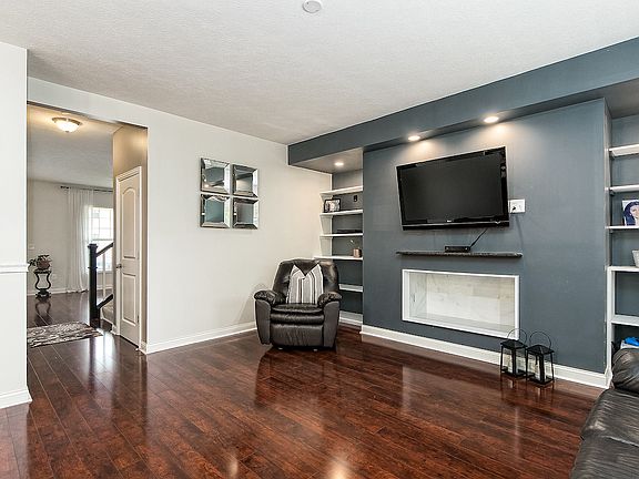 3rd image of 4095 Macaldus Dr