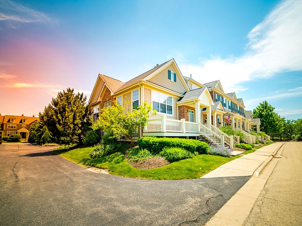 1st image of 387 Broadmoor Ln