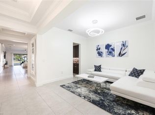 3275 Pilot Cir, Naples, FL 34120