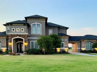 15810 Bayou Oaks Dr, Danbury, TX 77534