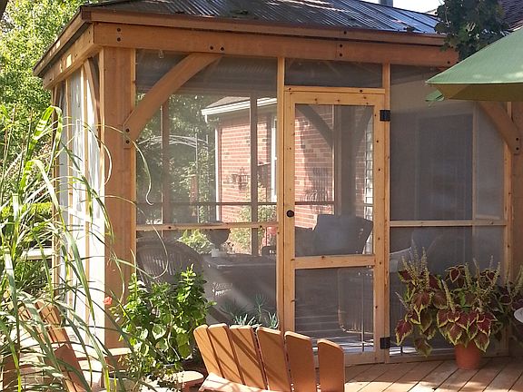 10X10 Screened room on deck