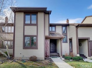 11 Chelsea Ct, Parlin, NJ 08859