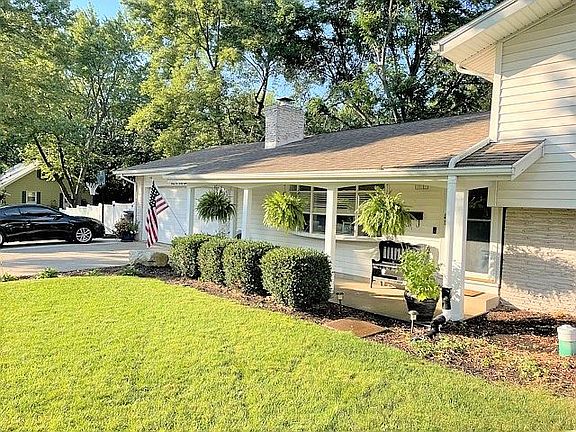 3rd image of 3528 Courtwood Dr