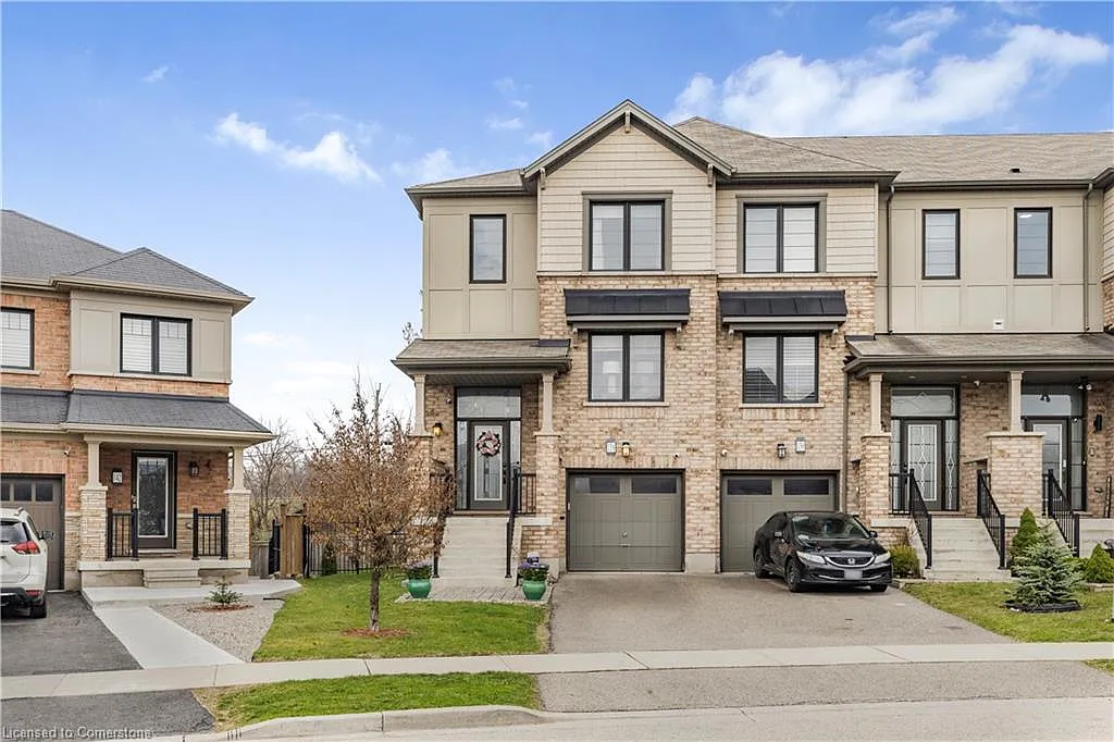 138 Crafter Cres photo 1