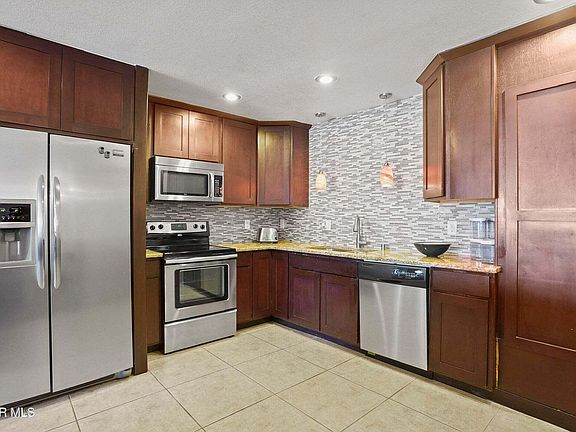 4th image of 4433 Stanton St #A201