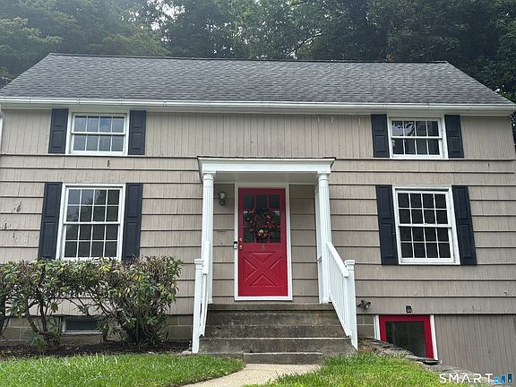 2nd image of 18 Cawley Avenue