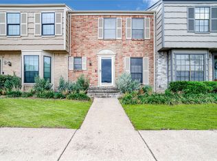 7505 Memorial Woods Dr APT 23, Houston, TX 77024