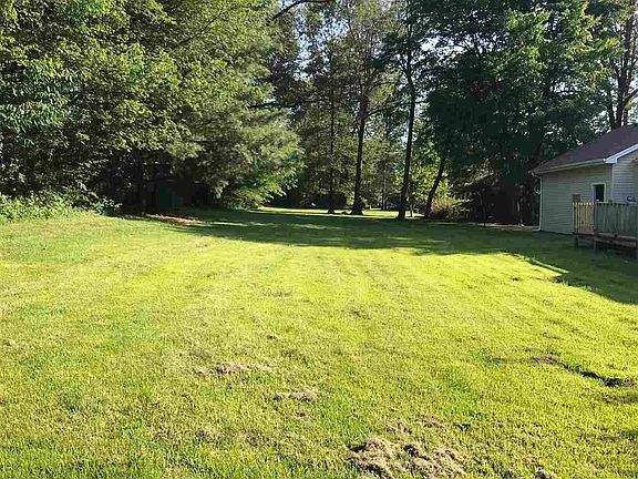 5th image of 4200 Woodland Hill Dr