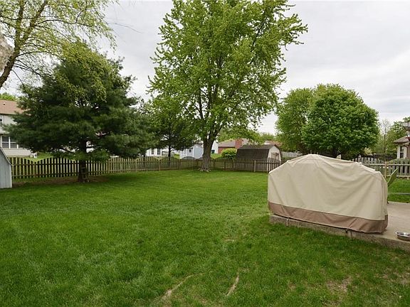 2nd image of 8634 Douglaston Ct