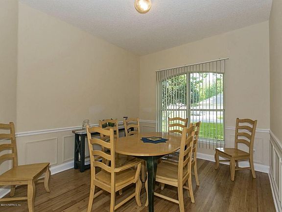 5th image of 2856 Sweetholly Dr