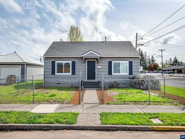 8 E Pine St, Lebanon, OR 97355