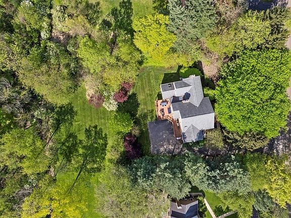 5th image of 612 Twin Pine Rd
