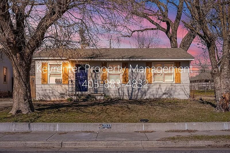 1st image of 3937 SW 27th Pl