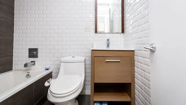 Rented by Nooklyn NYC LLC | media 8