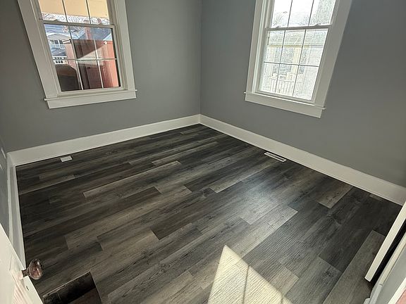 3rd image of 1507 Stanton Ave