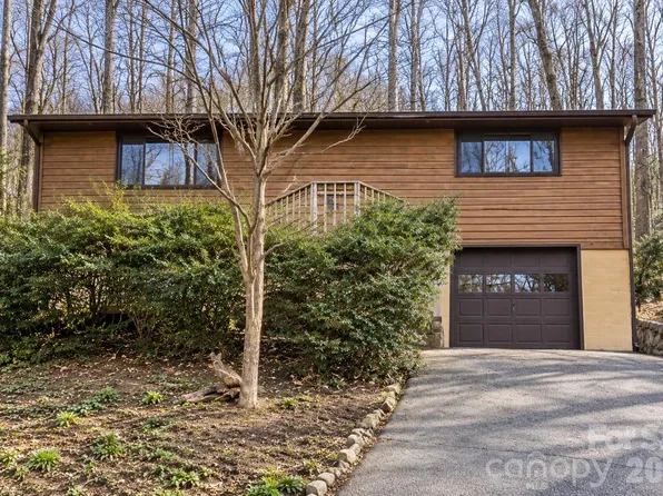 8 Shadywood Cir, Asheville, NC 28803