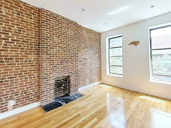 4th image of 1463 Fulton St #1