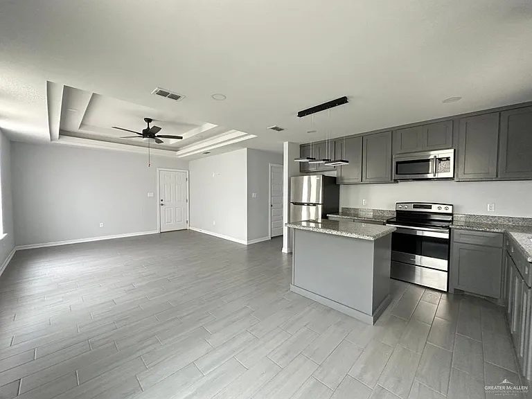 3921 Las Vistas Ln #1 — Photo 7