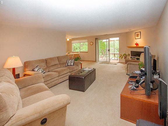 5th image of 8615 NE 28th Pl