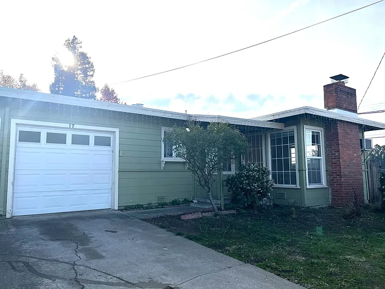 17 Callery Ct — Photo 6