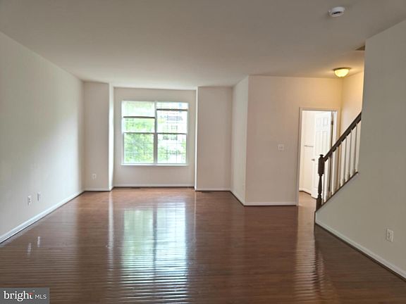 3rd image of 9097 Belo Gate Dr