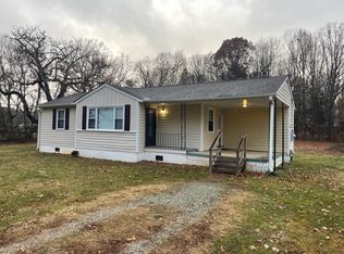 1421 Schroeder Rd, Powhatan, VA 23139