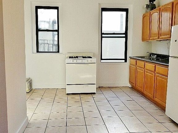 2nd image of 2168 35th St APT 5E