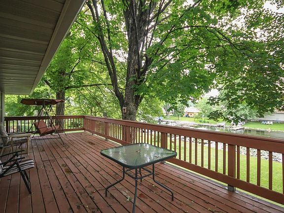 5th image of 50586 Shorewood Cir