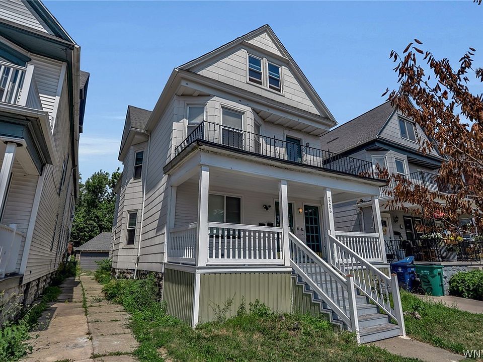1st image of 2206 Main St #1