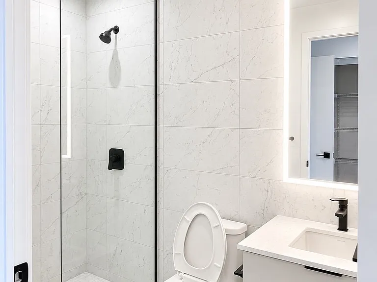 609 Sherbourne St #4509 — Photo 8