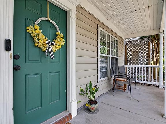 4th image of 1526 Creek Ct