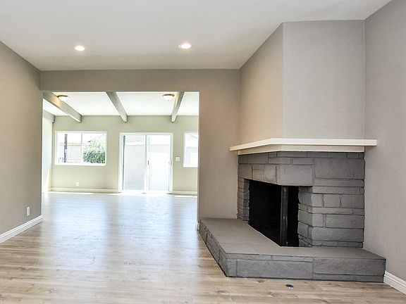 3rd image of 10718 Coolhurst Dr