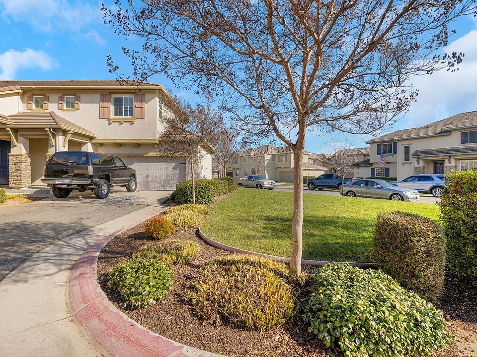 1st image of 102 Pellegrino Ct