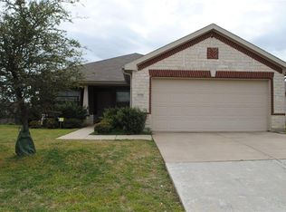 1938 Harbor Lights Dr, Grand Prairie, TX 75051