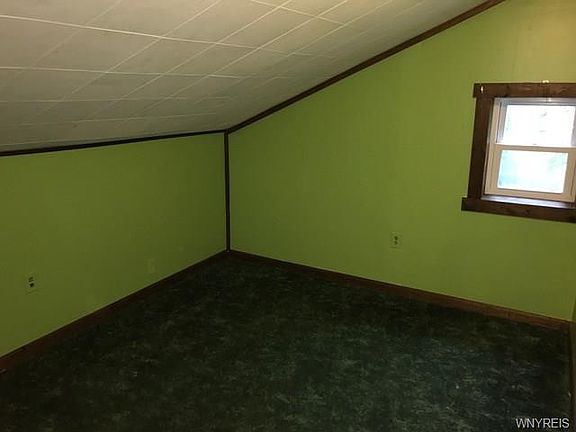 5th image of 9393 Orange St