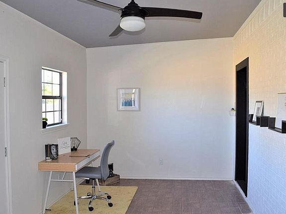 5th image of 2020 Pelican Ave