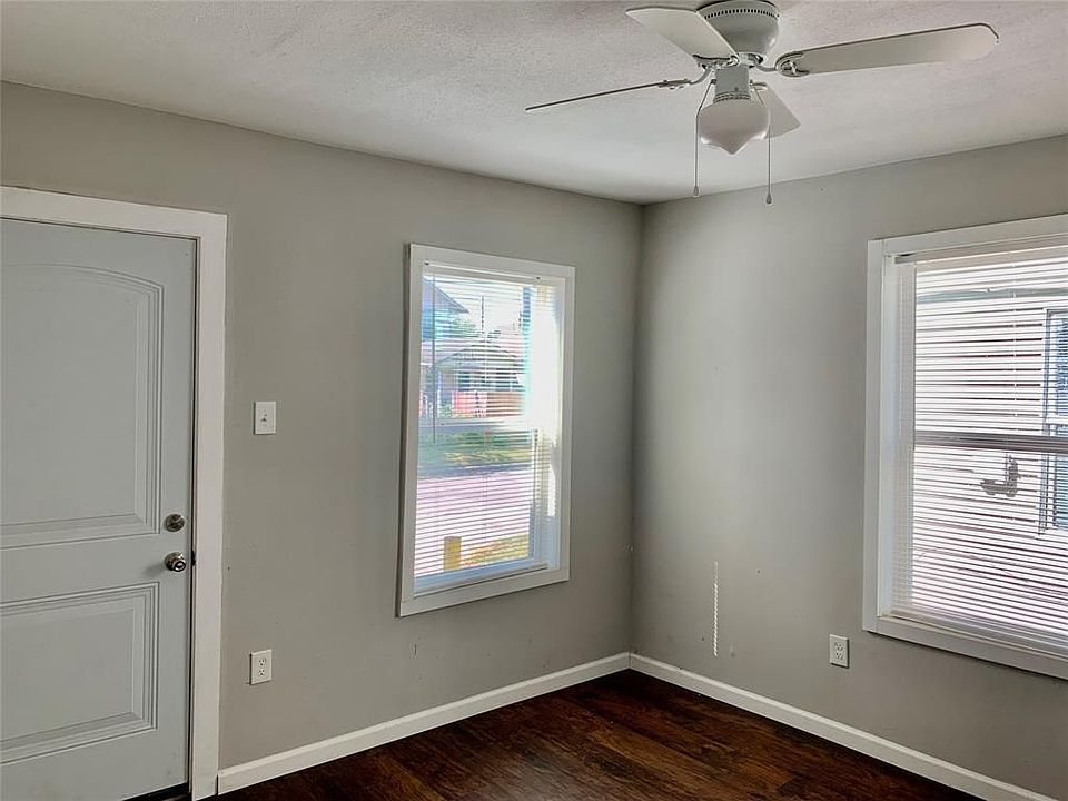 1st image of 7111 Avenue E #2