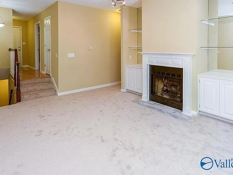 207 Mountain Ridge Dr #4 — Photo 2