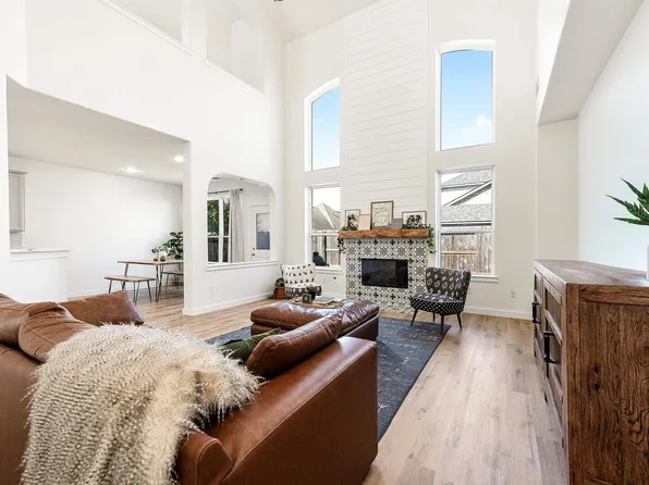 13611 Cotton Way, Mont Belvieu, TX 77523