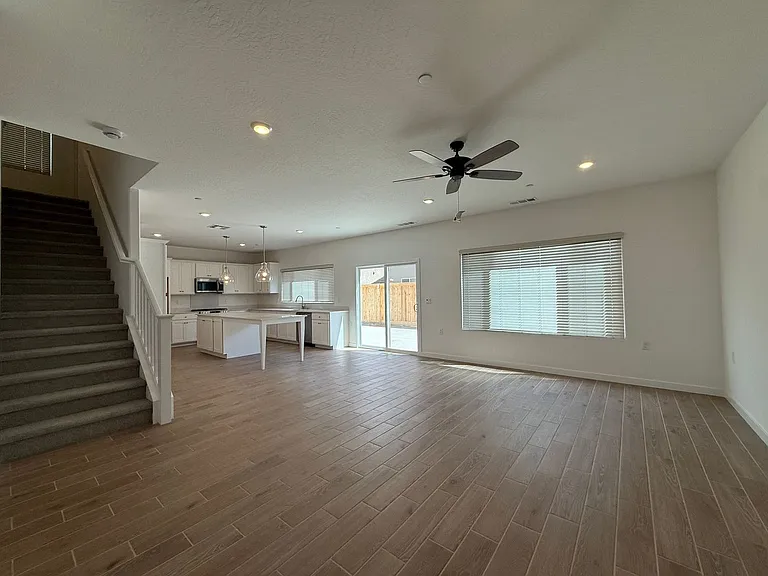 1036 Fruitwood Ave — Photo 9