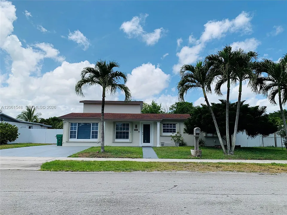 5441 NW 174th Dr