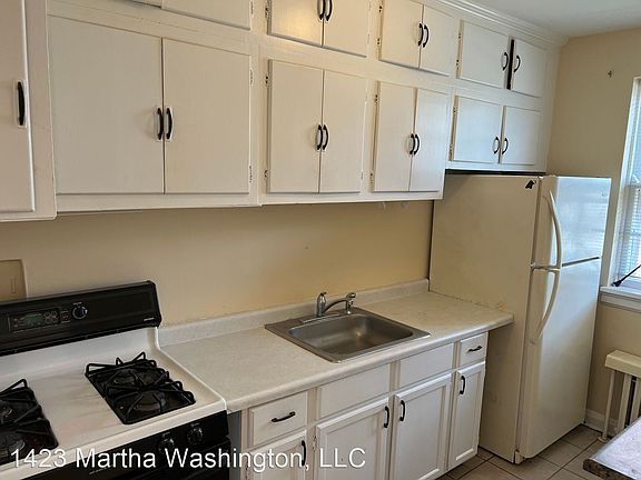 5th image of 1435 Martha Washington Dr APT 103