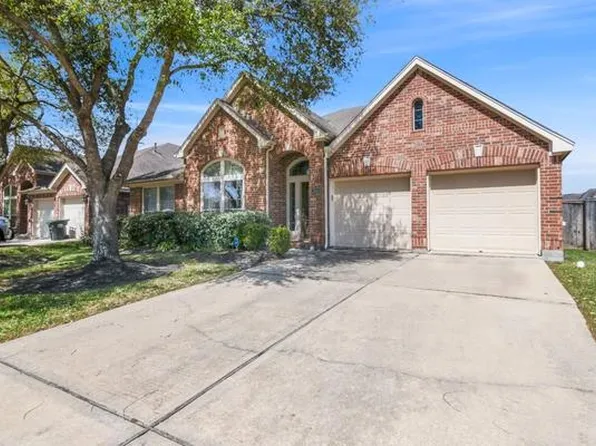 13615 Rainwater Dr, Pearland, TX 77584
