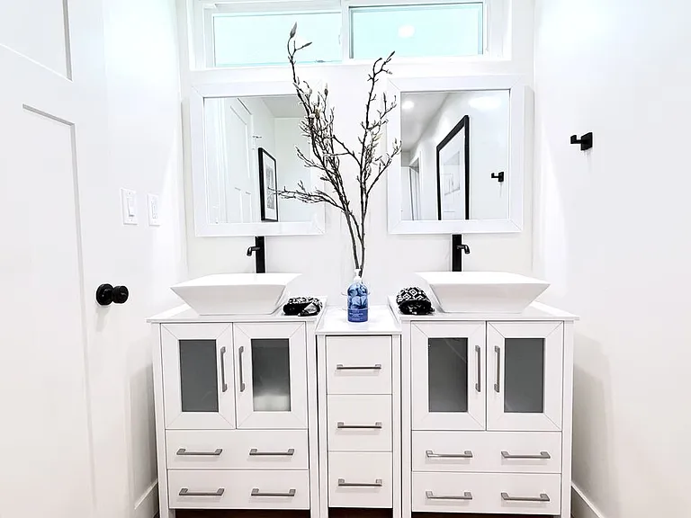 3852 Sherview Dr — Photo 16