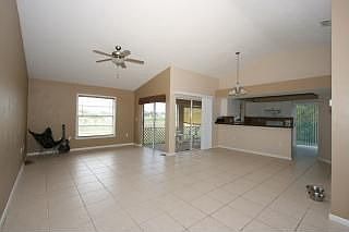 LIVING/ DINNING AREA