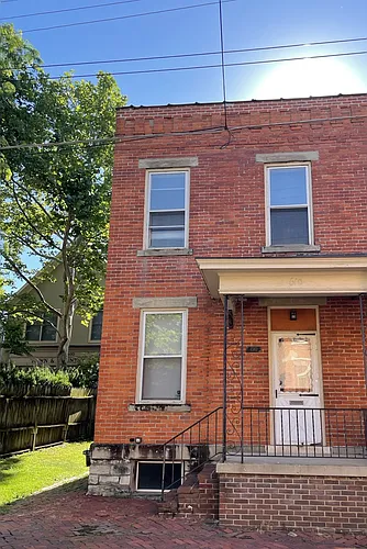610 S Lazelle St Photo 1