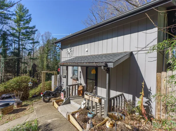 177 Forest Dr #11, Clyde, NC 28721