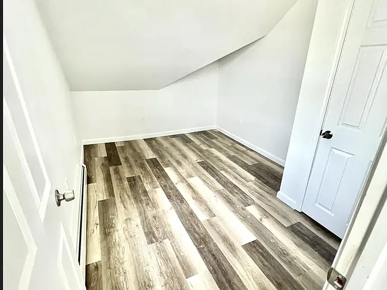 73 Brookside Ave #D — Photo 8