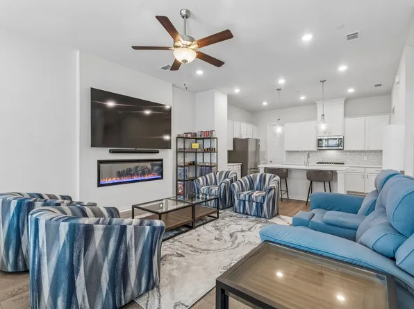 8352 Challenger Ln, Frisco, TX 75034