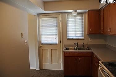5th image of 2470 Warren Pkwy APT 6